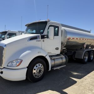 2017 Kenworth T680 Truck with 2016 Polar 4500 Gallon Tank