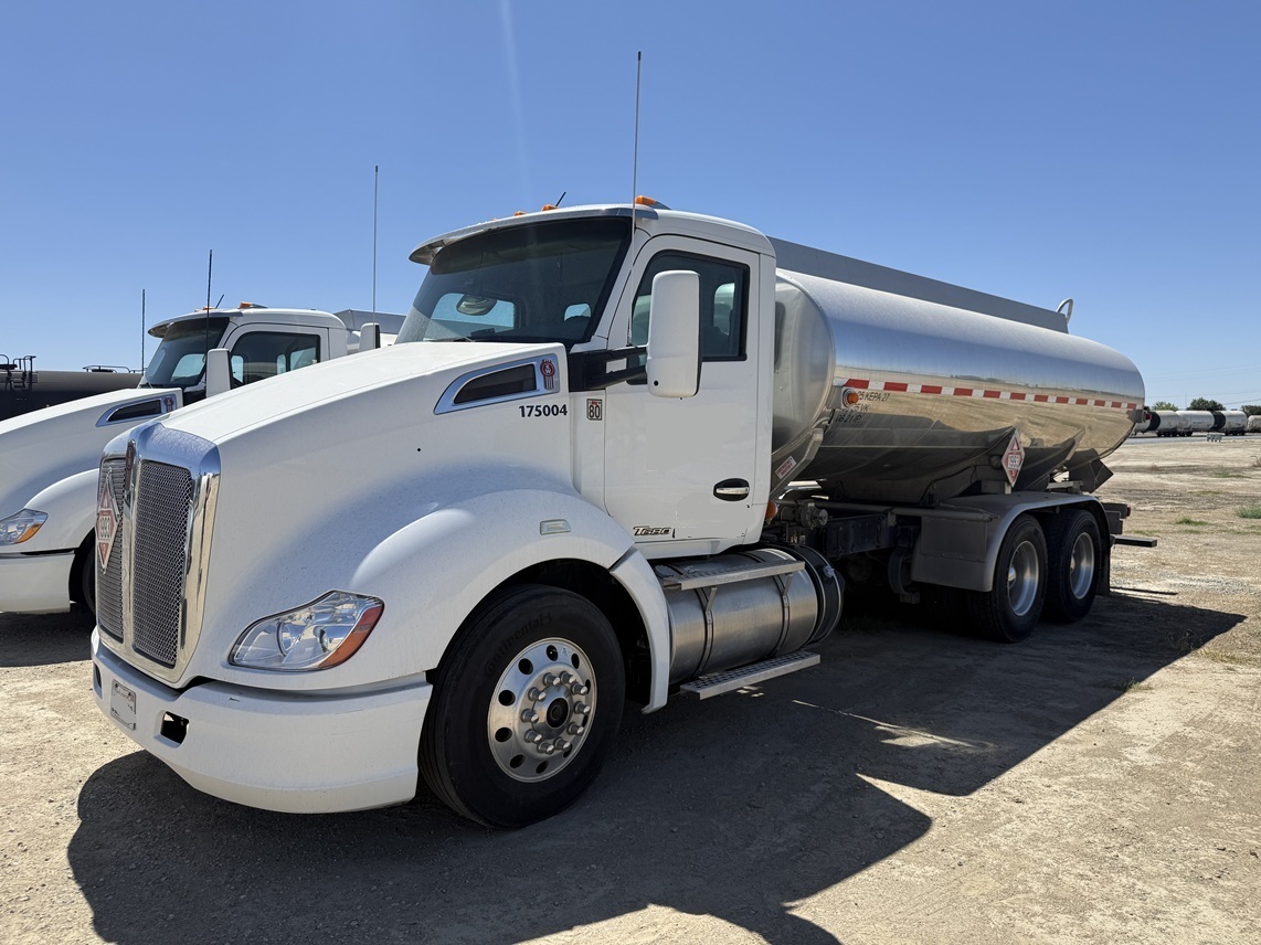 2017 Kenworth T680 Truck with 2016 Polar 4500 Gallon Tank