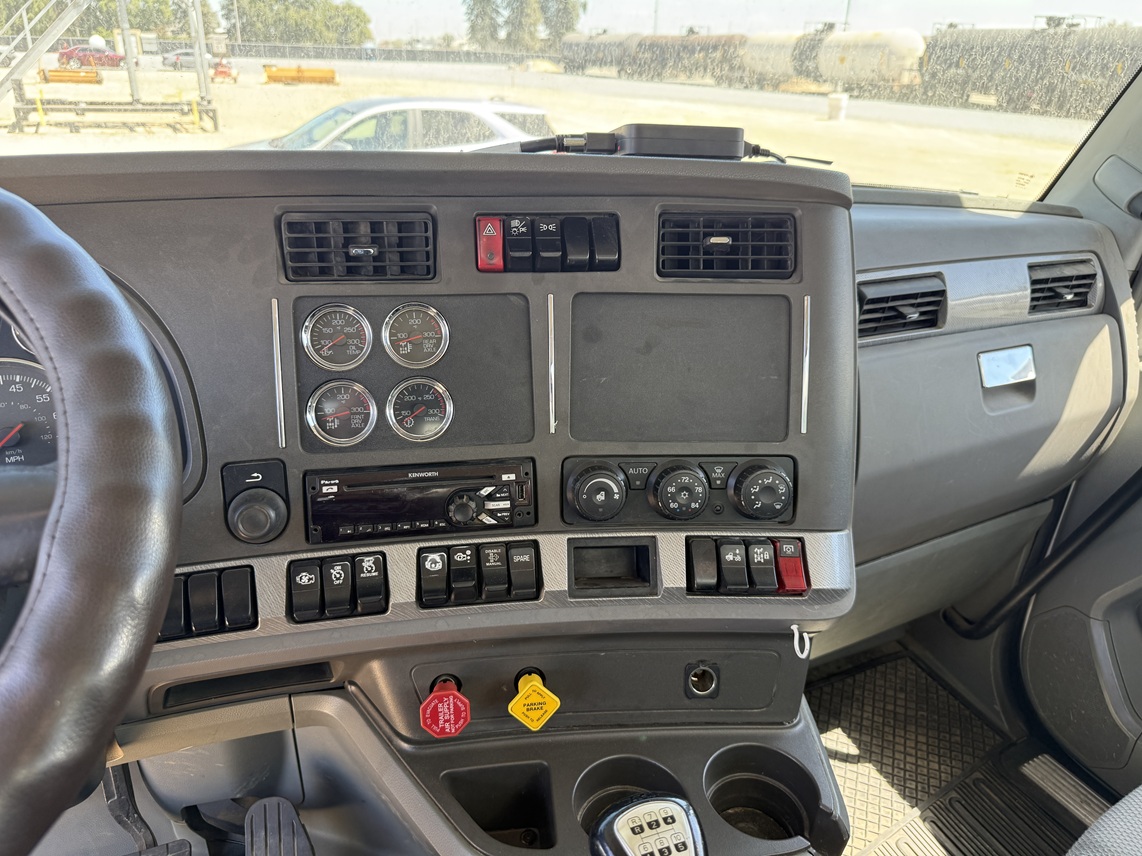 2017 Kenworth T680 Truck with 2016 Polar 4500 Gallon Tank - Image 7
