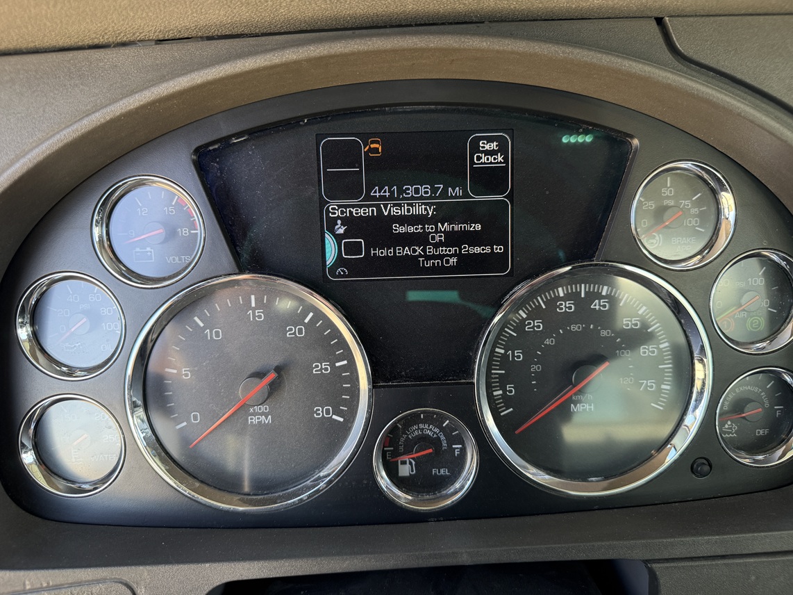 2017 Kenworth T680 Truck with 2016 Polar 4500 Gallon Tank - Image 10